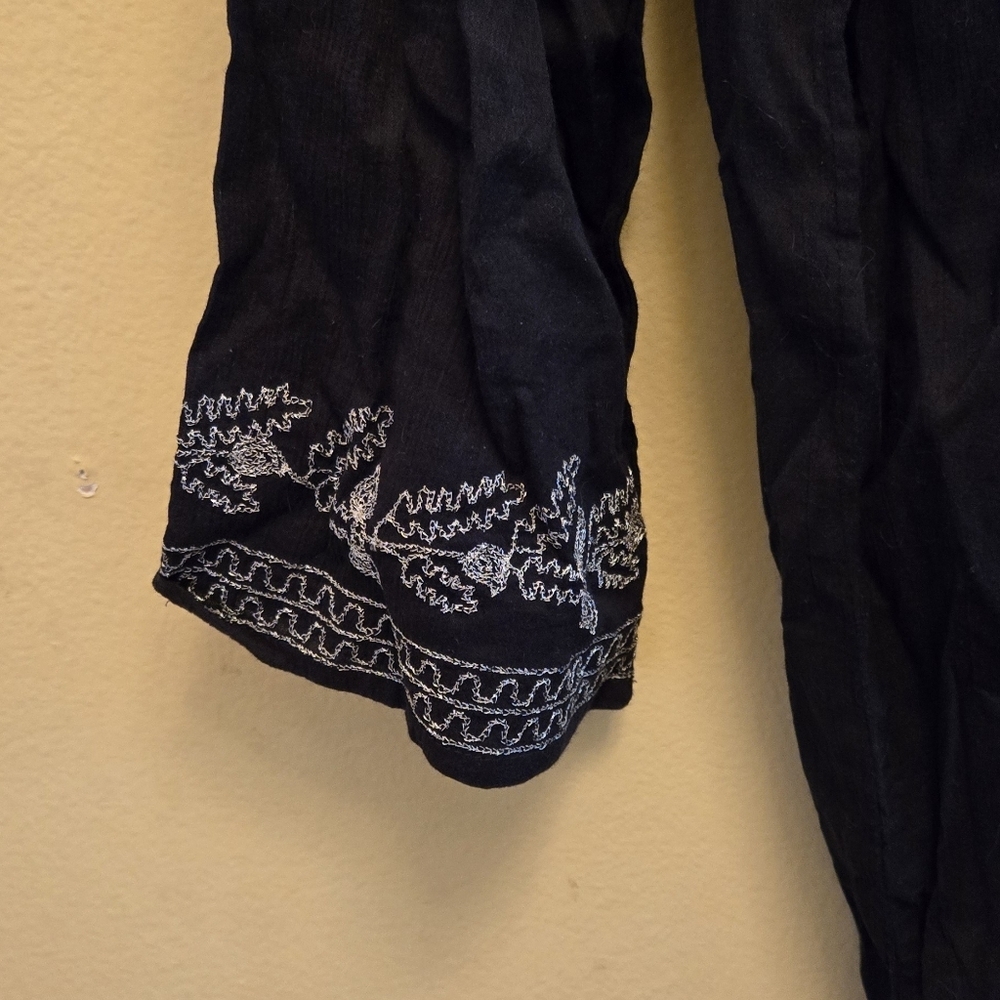 Old Navy Womens Black and White Swim Coverup V Neck Embroidery - Picture 4 of 5